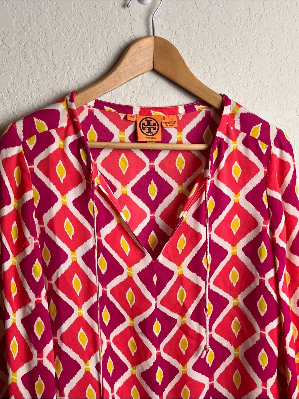 Tori Burch Top 6 100% Silk Blouse Pink Geometric Ikat Cinched Tie Cuff Sleeve